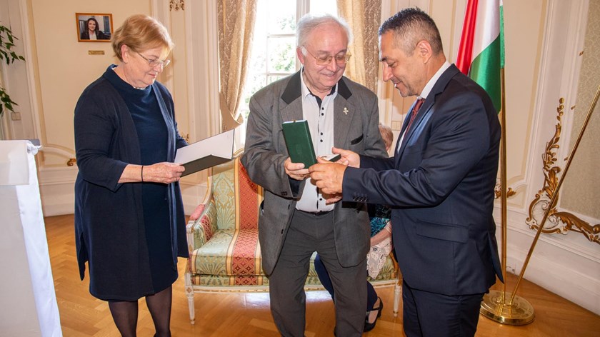 A Magyar Érdemrend Lovagkeresztjével tüntették ki Reményi Györgyöt