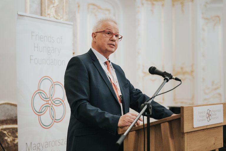 Az Aranybulla, mint a magyar alkotmányosság alapköve Az Aranybulla, mint a magyar alkotmányosság alapköve