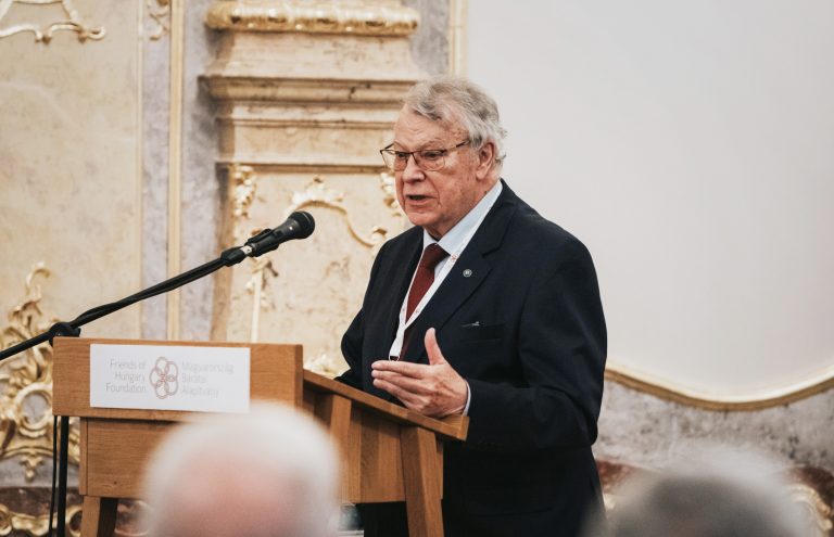 Az Aranybulla, mint a magyar alkotmányosság alapköve Az Aranybulla, mint a magyar alkotmányosság alapköve